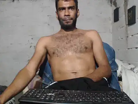 Snapshot of erik_alexander chatting on January 25, 2025, 6:01 am erik alexander online show from January 25, 2025, 6:01 am