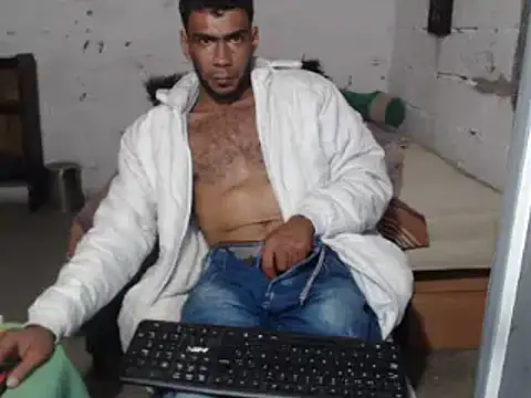 Snapshot of erik_alexander chatting on February 8, 2025, 12:28 pm erik alexander online show from February 8, 2025, 12:28 pm