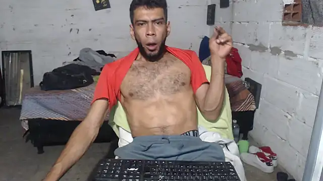 Snapshot of erik_alexander chatting on October 27, 2025, 3:32 am erik alexander online show from October 27, 2025, 3:32 am