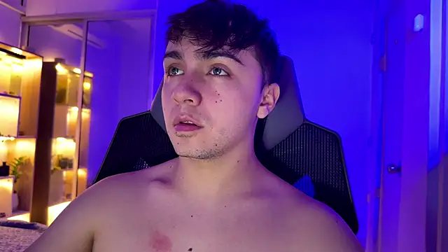 Snapshot of aron__cooper chatting on September 29, 2025, 2:06 am aron cooper online show from September 29, 2025, 2:06 am