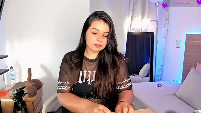 miaa daniels online show from December 22, 2024, 4:17 am
