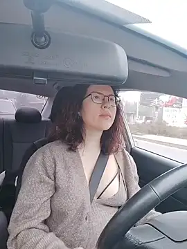 vaders daughter online show from December 17, 2025, 8:09 am