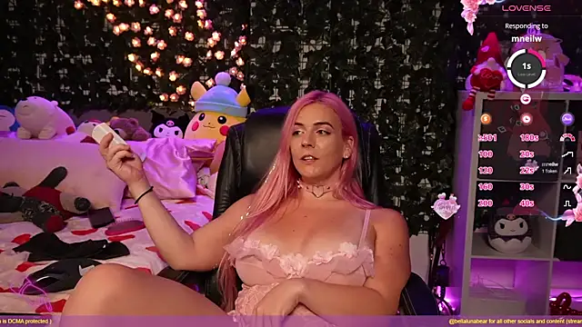 bellalunabear online show from February 11, 2025, 2:57 am