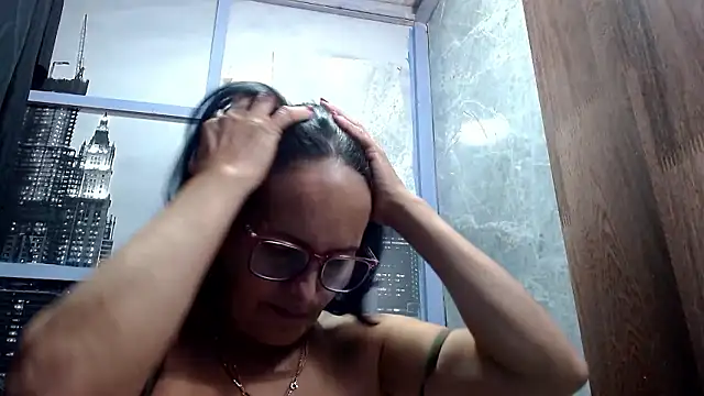 Nastylatinaxxx online show from January 13, 2026, 11:10 pm