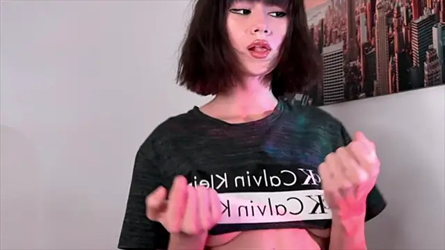 Snapshot of Raven__Blod chatting on September 30, 2025, 11:43 pm Raven Blod online show from September 30, 2025, 11:43 pm