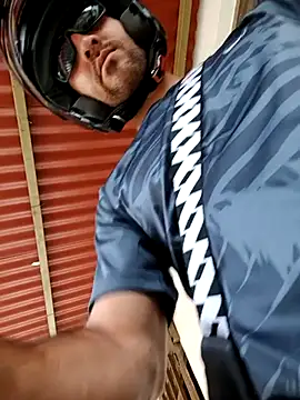 sebasxx97 online show from September 10, 2025, 1:44 pm