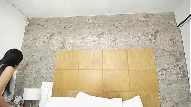 JainaRogers online show from September 30, 2025, 5:18 pm