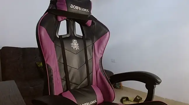 Sisoyalejo420 online show from February 25, 2025, 10:07 pm