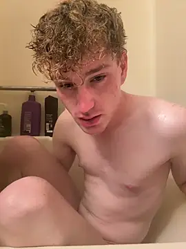 Snapshot of CreamyAustin chatting on September 22, 2025, 12:01 am CreamyAustin online show from September 22, 2025, 12:01 am