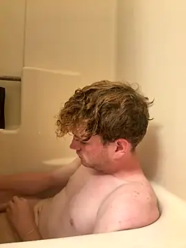 Snapshot of CreamyAustin chatting on October 12, 2025, 4:50 pm CreamyAustin online show from October 12, 2025, 4:50 pm