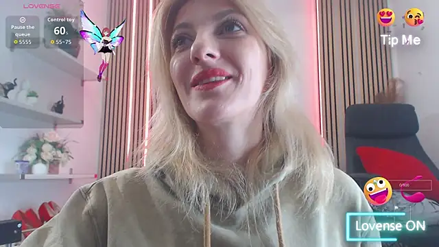 RileyLanna online show from November 12, 2025, 12:22 am