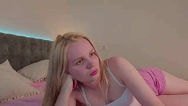Beatrica Klein online show from July 6, 2026, 3:58 pm