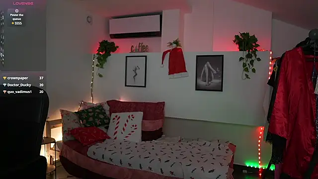 Alexis   Texas online show from December 14, 2024, 2:31 pm