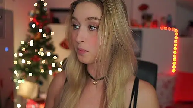 Alexis   Texas online show from December 21, 2025, 7:32 pm