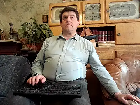 sympatrique online show from February 17, 2025, 12:05 pm