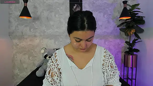 alina stark online show from February 5, 2025, 4:36 pm