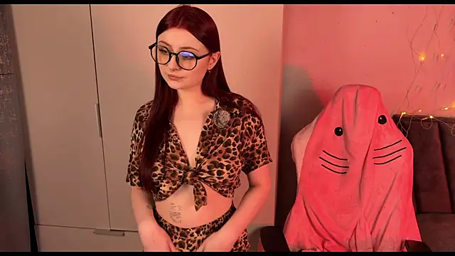 Snapshot of RozieRose chatting on October 26, 2025, 4:51 am RozieRose online show from October 26, 2025, 4:51 am