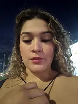 Sara smiiith211 online show from October 15, 2025, 11:16 pm