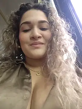 Sara smiiith211 online show from March 23, 2026, 8:46 pm