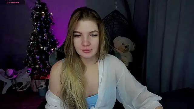 lily williamss online show from December 8, 2024, 12:18 am