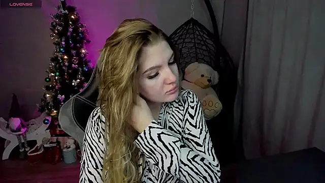 lily williamss online show from December 13, 2024, 12:09 am