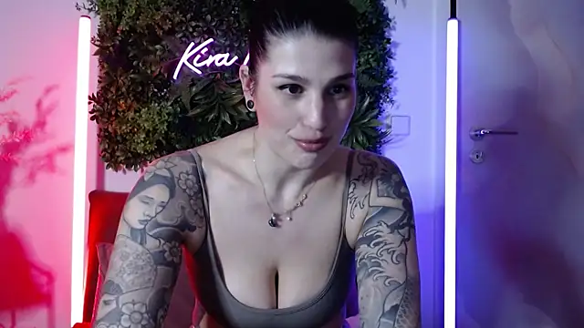 KiraKane1 online show from January 22, 2025, 4:44 pm