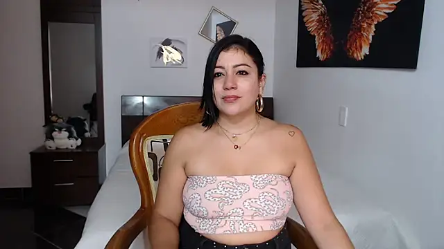 EmilyPeytonn online show from March 15, 2025, 5:04 pm