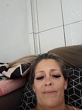 Snapshot of marcialoira chatting on December 20, 2024, 8:34 pm marcialoira online show from December 20, 2024, 8:34 pm