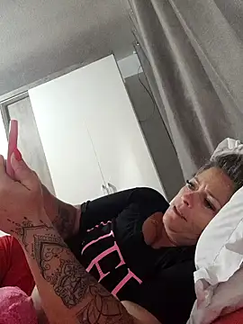 Snapshot of marcialoira chatting on January 15, 2025, 11:00 am marcialoira online show from January 15, 2025, 11:00 am