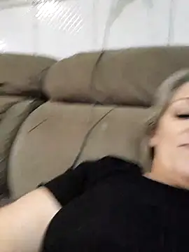 Snapshot of marcialoira chatting on November 5, 2025, 11:05 pm marcialoira online show from November 5, 2025, 11:05 pm