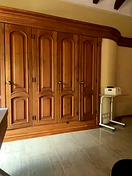 Amelia Rouse online show from October 4, 2025, 4:27 pm