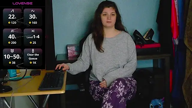 Snapshot of TreeJeanne chatting on November 18, 2025, 2:28 am TreeJeanne online show from November 18, 2025, 2:28 am