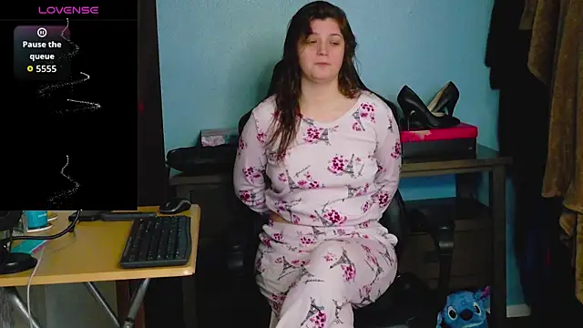 Snapshot of TreeJeanne chatting on November 20, 2025, 3:18 am TreeJeanne online show from November 20, 2025, 3:18 am