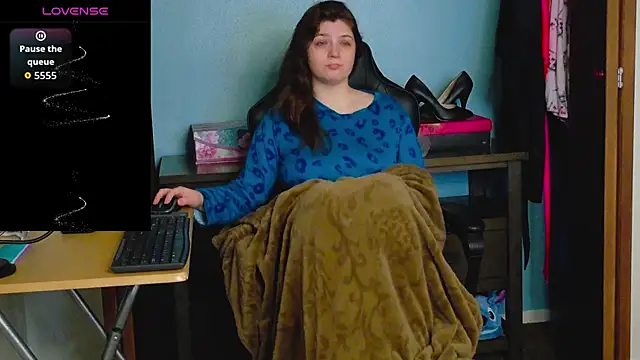 Snapshot of TreeJeanne chatting on November 22, 2025, 3:38 am TreeJeanne online show from November 22, 2025, 3:38 am