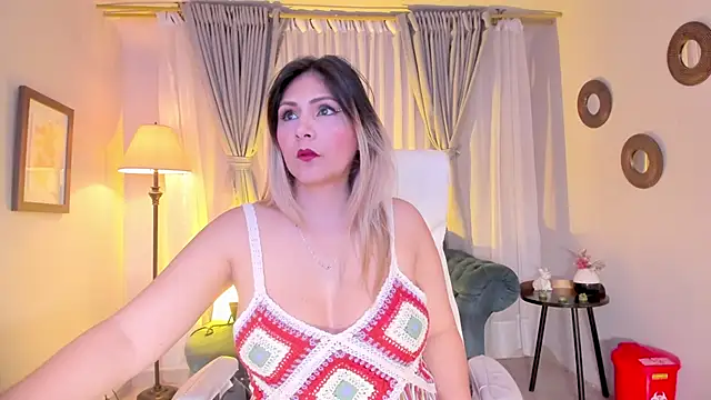 Melanie silver  online show from September 17, 2025, 9:16 pm