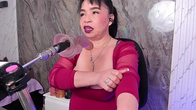 Snapshot of annie_wigg chatting on March 12, 2026, 3:01 am annie wigg online show from March 12, 2026, 3:01 am