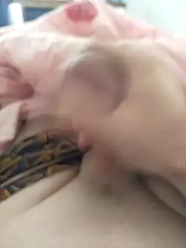 xozox online show from October 25, 2025, 9:06 am