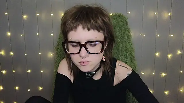 kortny yo online show from December 8, 2024, 5:01 pm