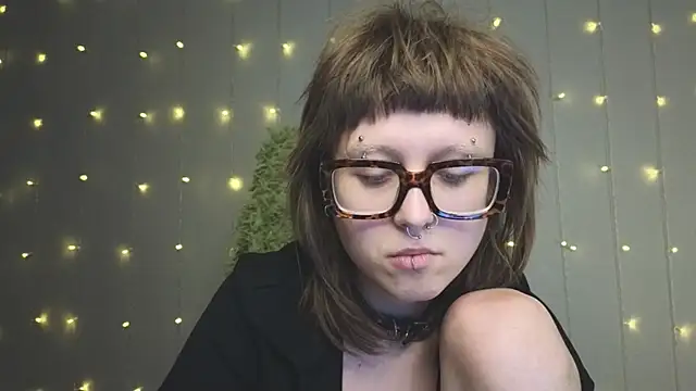 kortny yo online show from March 9, 2025, 3:54 am