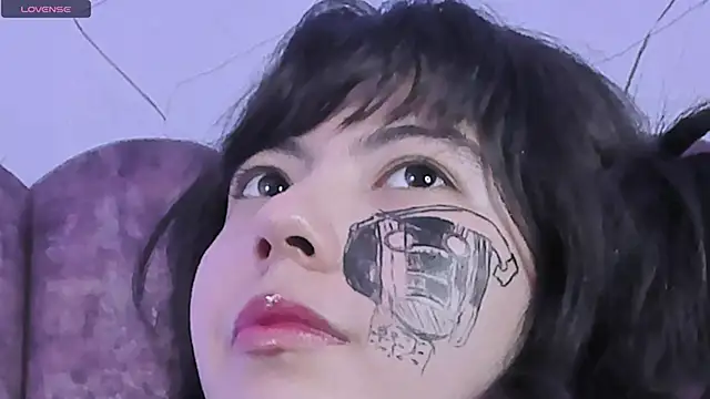 Snapshot of Purplee_Baby chatting on December 6, 2024, 11:25 pm Purplee Baby online show from December 6, 2024, 11:25 pm