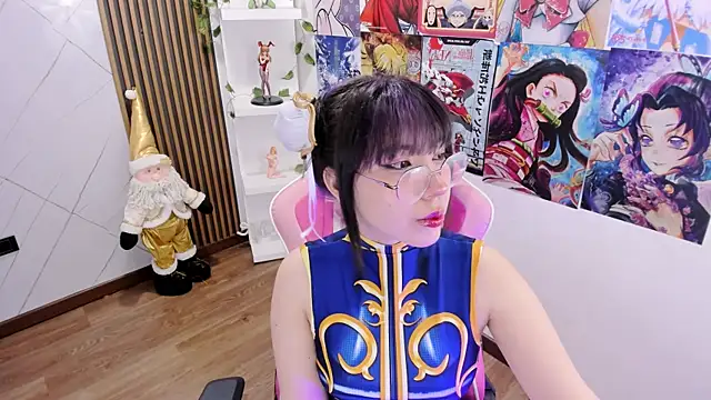 Snapshot of Purplee_Baby chatting on December 24, 2024, 12:44 pm Purplee Baby online show from December 24, 2024, 12:44 pm