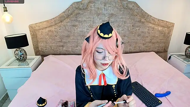 Snapshot of Purplee_Baby chatting on March 12, 2025, 2:41 am Purplee Baby online show from March 12, 2025, 2:41 am