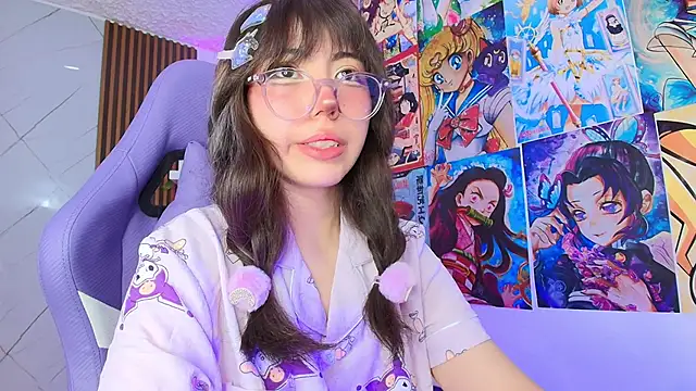 Snapshot of Purplee_Baby chatting on September 18, 2025, 3:30 am Purplee Baby online show from September 18, 2025, 3:30 am