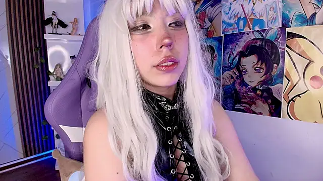 Snapshot of Purplee_Baby chatting on October 19, 2025, 9:48 pm Purplee Baby online show from October 19, 2025, 9:48 pm