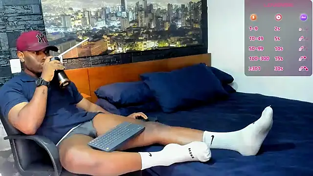 thomas santtos1 online show from February 14, 2025, 12:57 pm