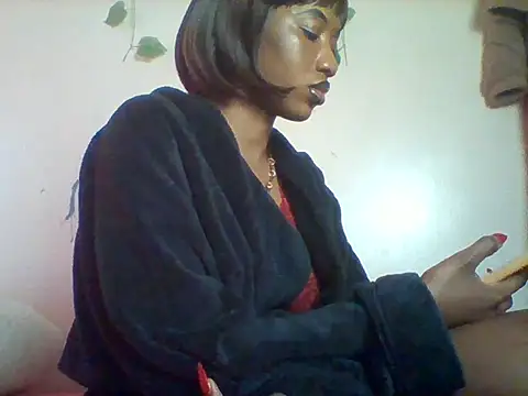 Snapshot of Queeen_model chatting on June 25, 2026, 12:53 pm Queeen model online show from June 25, 2026, 12:53 pm