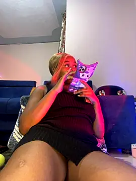 Snapshot of Cherrytowild chatting on October 13, 2025, 5:51 am Cherrytowild online show from October 13, 2025, 5:51 am