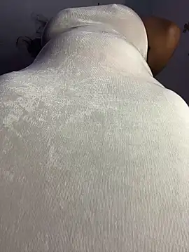 Cherrytowild online show from January 8, 2026, 4:37 am