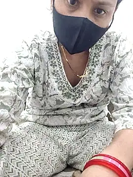 Snapshot of Aaradhya chatting on June 3, 2026, 1:14 pm Aaradhya online show from June 3, 2026, 1:14 pm