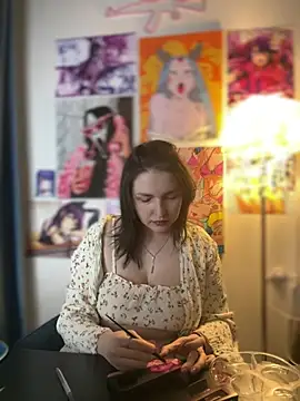 HoneySweetBee online show from February 22, 2026, 10:30 pm